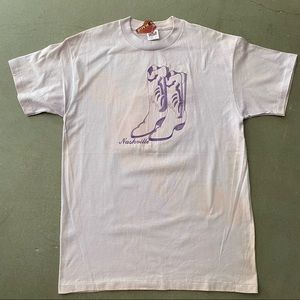 oversized cowboy boot tee